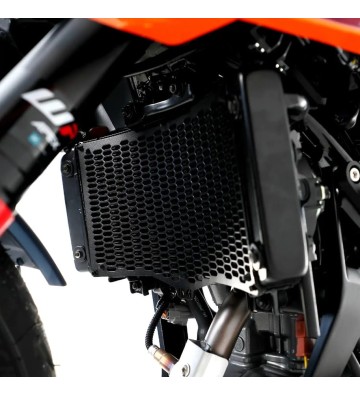 R&G PRO Radiator Guard for KTM RC 125 22- / RC 390 22-23 / Duke 125/390 2024 / Husqvarna Vitpilen 401 2024