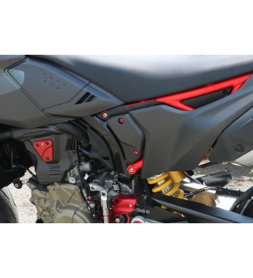 CNC RACING Tampas Laterais em Carbono para DUCATI HYPERMOTARD 698 24-25