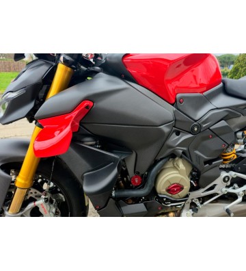 CNC RACING Carbon Fuel Tank Side Covers for DUCATI Streetfighter V4/S 25-26