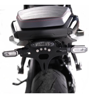 R&G Suporte de Matrícula para SUZUKI GSX-8T/TT 25-