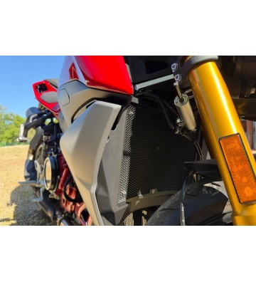 CNC RACING Radiator Guard for DUCATI Streetfighter V2/S 25-26