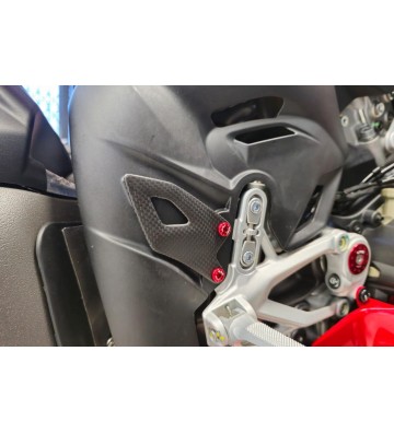 CNC RACING Proteções de Tornozelo em Carbono para DUCATI Panigale V4/S 25-26
