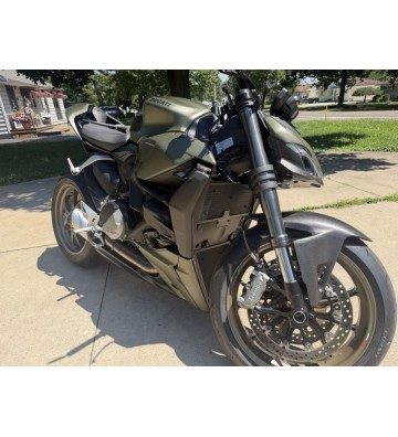 CNC RACING Carbon Radiator Side Panels for DUCATI Streetfighter V2 22-24