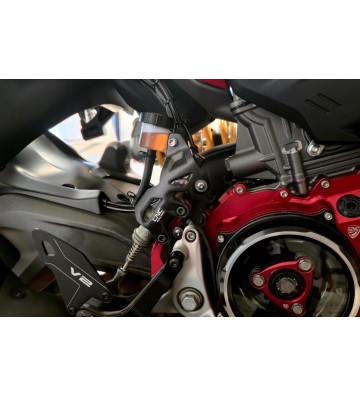CNC RACING Carbon Rear Brake Master Cylinder Guard for DUCATI Streetfighter V2/S 25-26 / Panigale V2/S 25-26