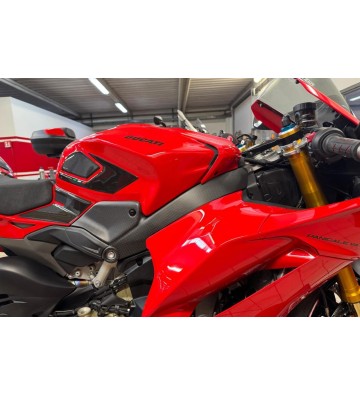CNC RACING Carbon Tank Lower Covers for DUCATI Panigale V4/S 25-26 / V4 R 2026
